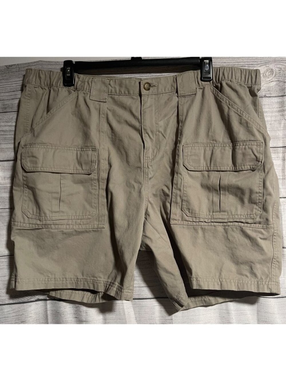 Croft & Barrow Mens Cargo Shorts Size 48 100% Cotton Khaki Color Multiple Pocket
